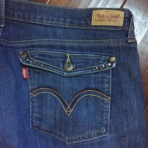 Levi’s 515 Bootcut Jeans 16